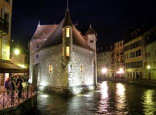 Image : Le palais de l'île de nuit.